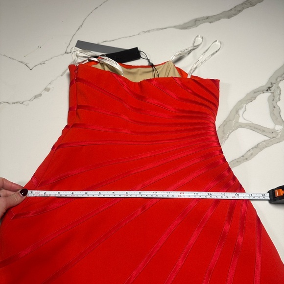 Halston Heritage Red Strapless mini dress - Picture 4 of 4